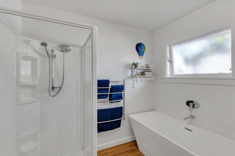 Photo of property in 10 Claxton Place, Saint Martins, Christchurch, 8022