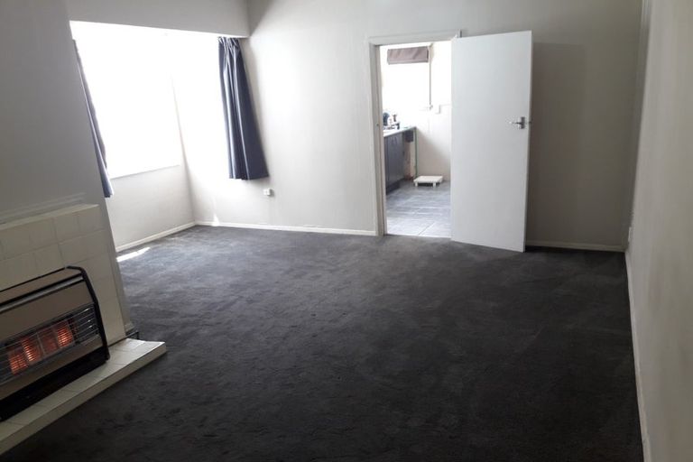 Photo of property in 4 Howard Street, Mount Cook, Wellington, 6021