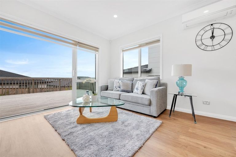 Photo of property in 7 Drover Close, Flat Bush, Auckland, 2019