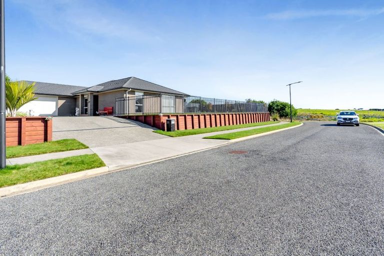 Photo of property in 39 Papawhero Drive, Bell Block, New Plymouth, 4312