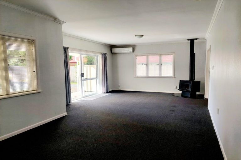 Photo of property in 57 Hamilton Road, Cambridge, 3434