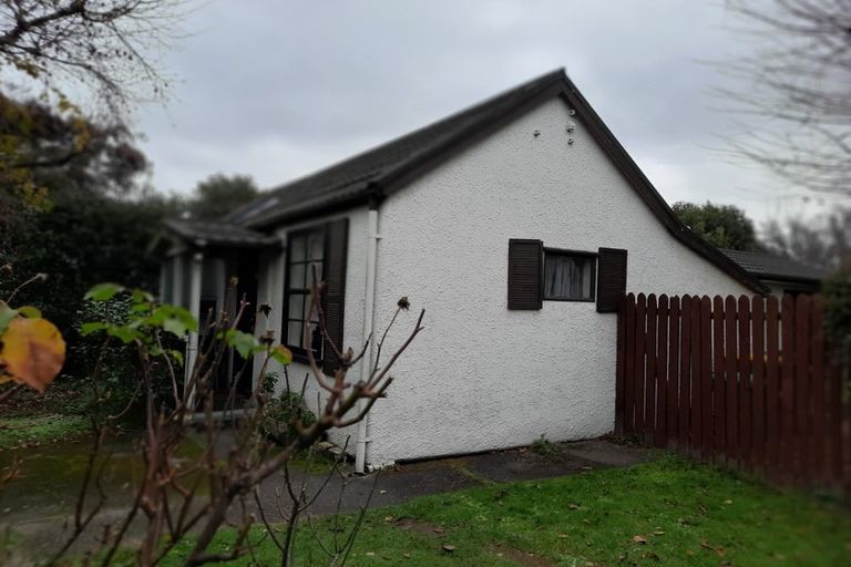 Photo of property in 37 Somerset Crescent, Spreydon, Christchurch, 8024