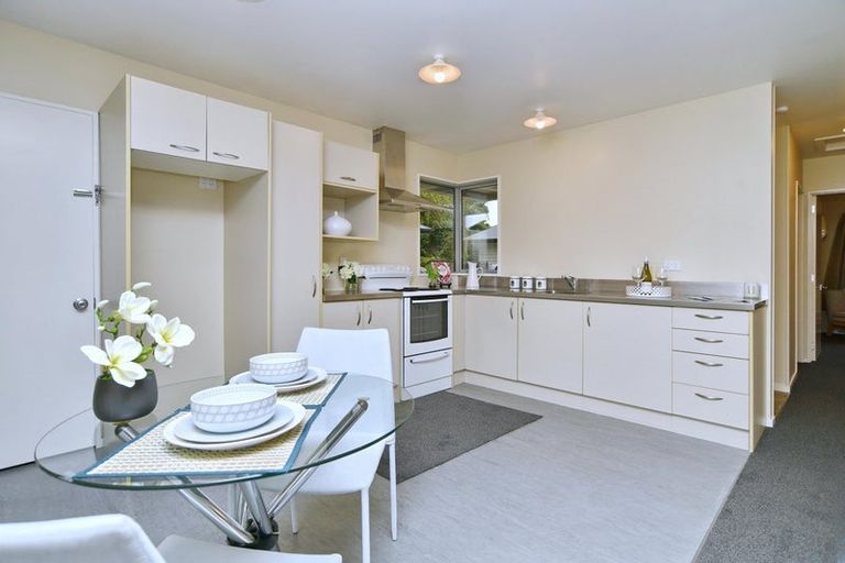 Photo of property in 18d Defoe Place, Waltham, Christchurch, 8023
