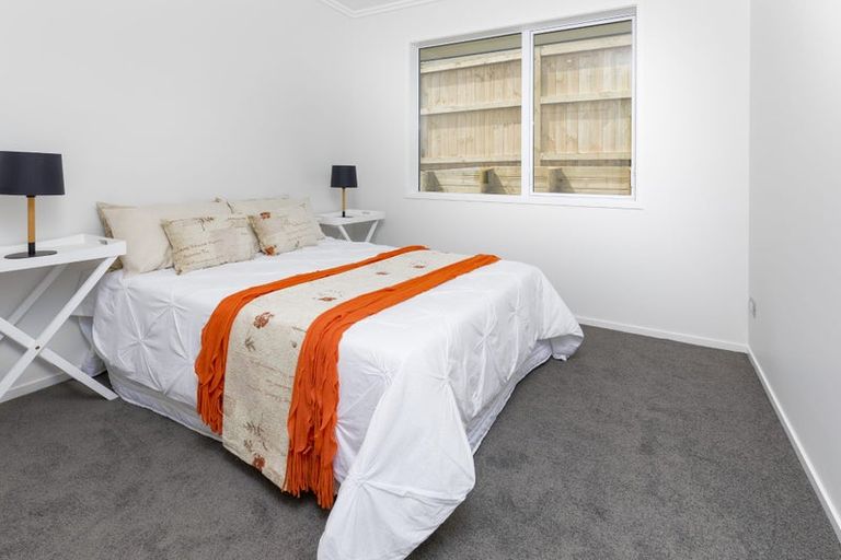 Photo of property in 1 Te Paahi Avenue, Waiuku, 2123