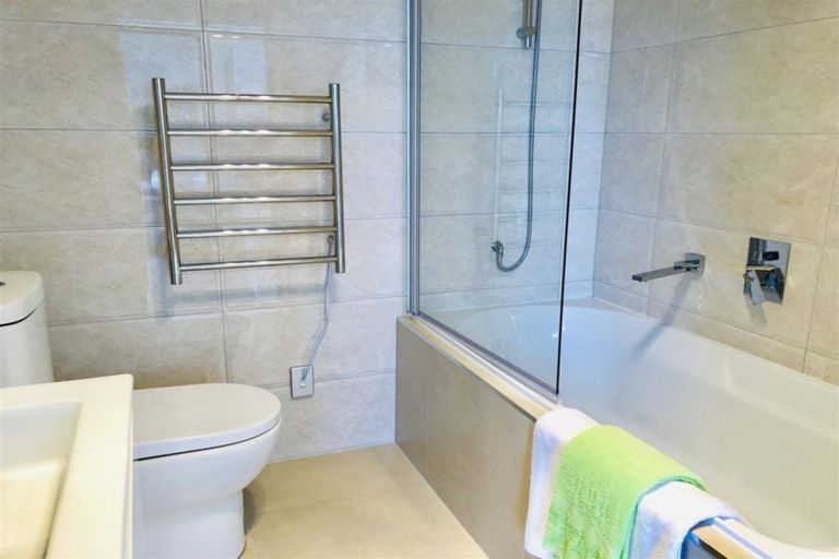 Photo of property in 7 Hoiho Road, Pukekohe, 2120