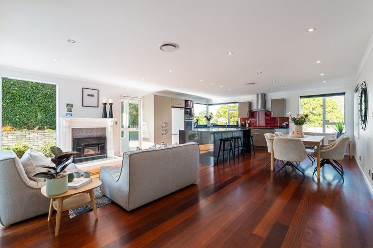 Photo of property in 69 Thatcher Crescent, Crofton Downs, Wellington, 6035