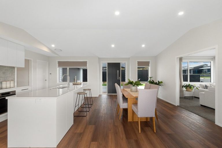 Photo of property in 52 Oak Ridge Drive, Te Awamutu, 3800