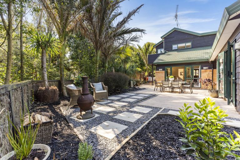 Photo of property in 1/28 Sale Street, Cockle Bay, Auckland, 2014
