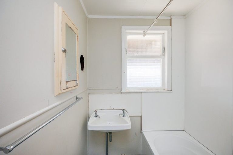 Photo of property in 26 Coventry Street, Highbury, Palmerston North, 4412