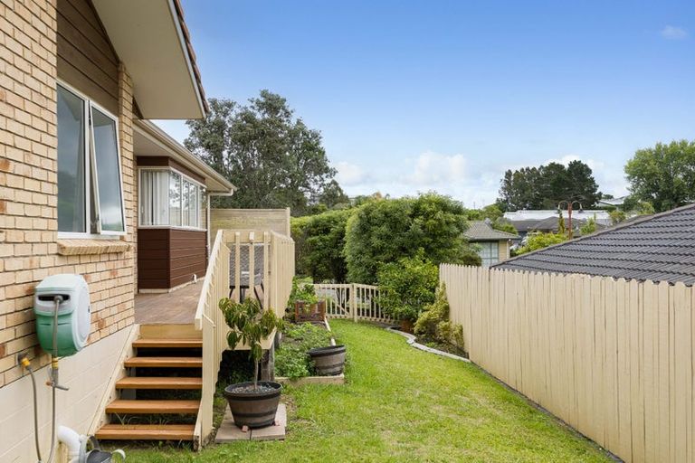 Photo of property in 2 Jubaea Place, Henderson, Auckland, 0610