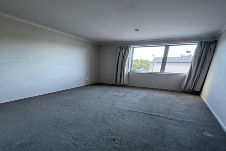Photo of property in 18 Willow Camp Road, Takanini, 2112