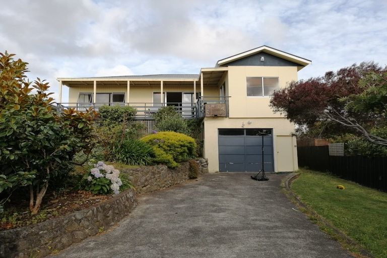 Photo of property in 119 Seaview Road, Paraparaumu Beach, Paraparaumu, 5032
