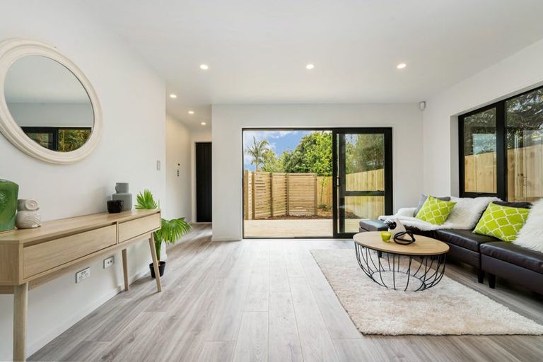 Photo of property in 13b Renata Crescent, Te Atatu Peninsula, Auckland, 0610