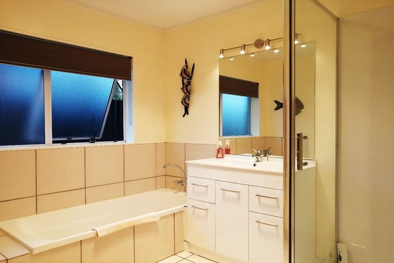 Photo of property in 2/10 Mangarata Avenue, Papatoetoe, Auckland, 2025