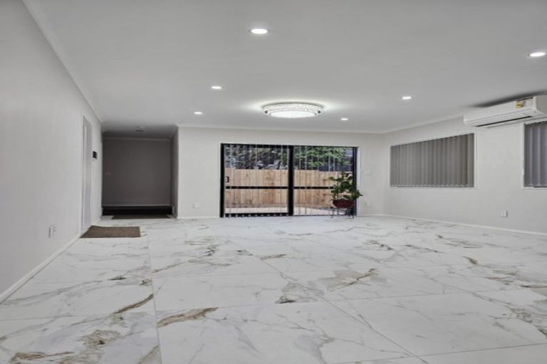 Photo of property in 83b Hutchinsons Road, Bucklands Beach, Auckland, 2014