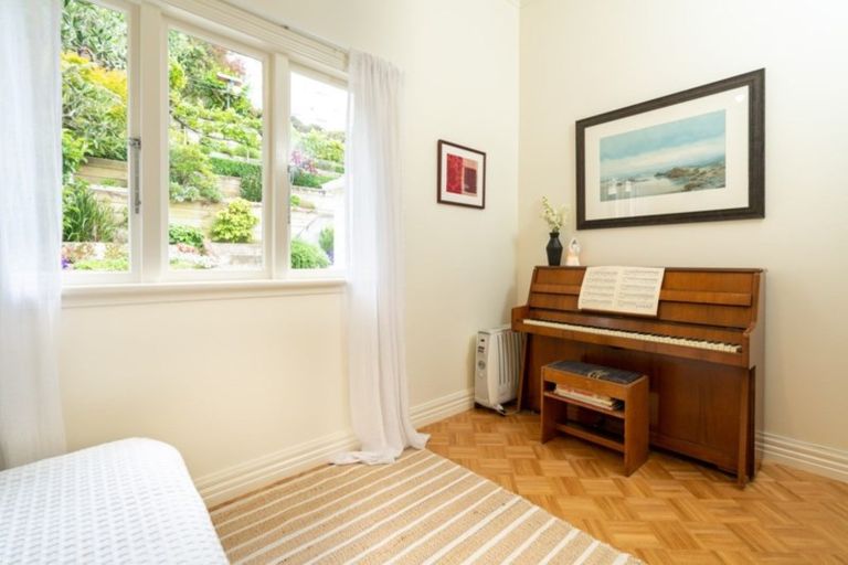 Photo of property in 56 Glenmore Street, Northland, Wellington, 6012