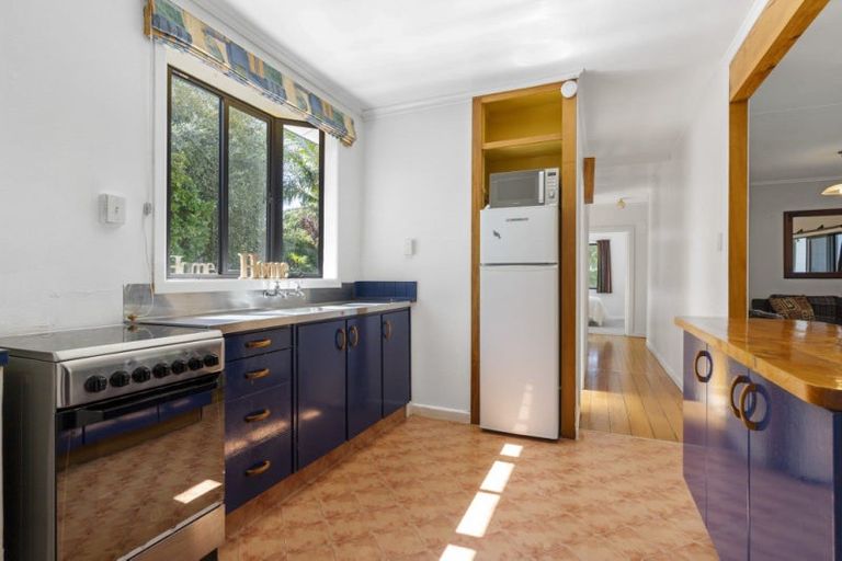 Photo of property in 128 Avalon Place, Whangamata, 3620