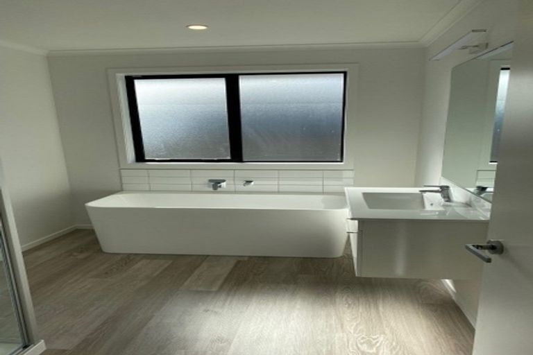 Photo of property in 110b Main Road, Waikanae, 5036