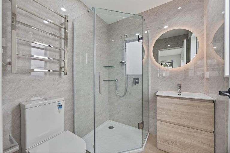 Photo of property in 27 Arahopu Place, Papakura, 2110