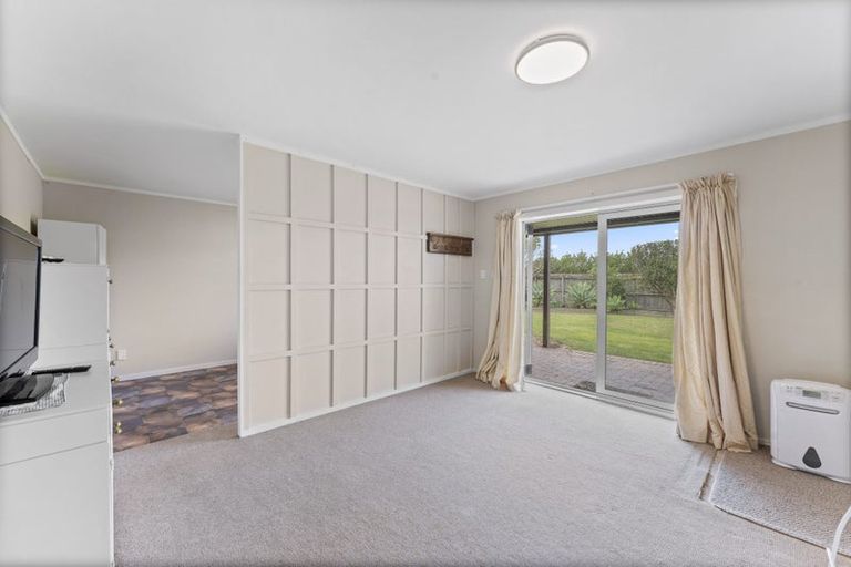 Photo of property in 5 Stapleford Crescent, Browns Bay, Auckland, 0630