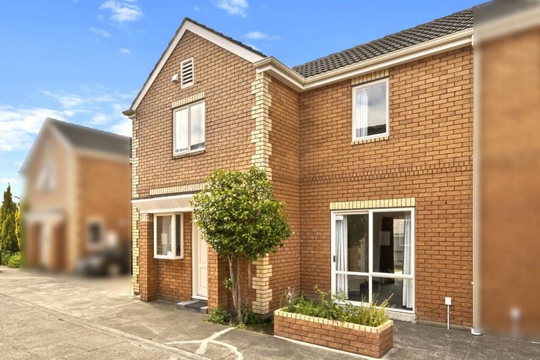 Photo of property in 12c George Street, Riccarton, Christchurch, 8041