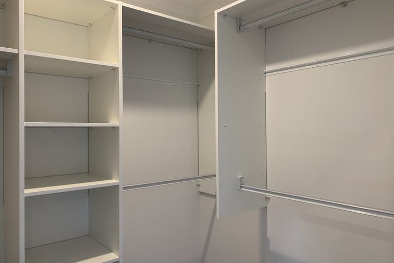 Photo of property in 7 Muriels View Lane, Massey, Auckland, 0614