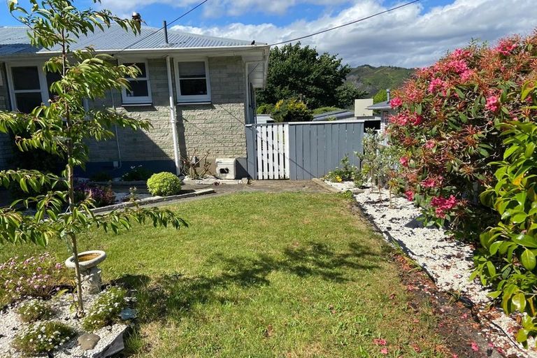 Photo of property in 54 Holland Street, Wainuiomata, Lower Hutt, 5014