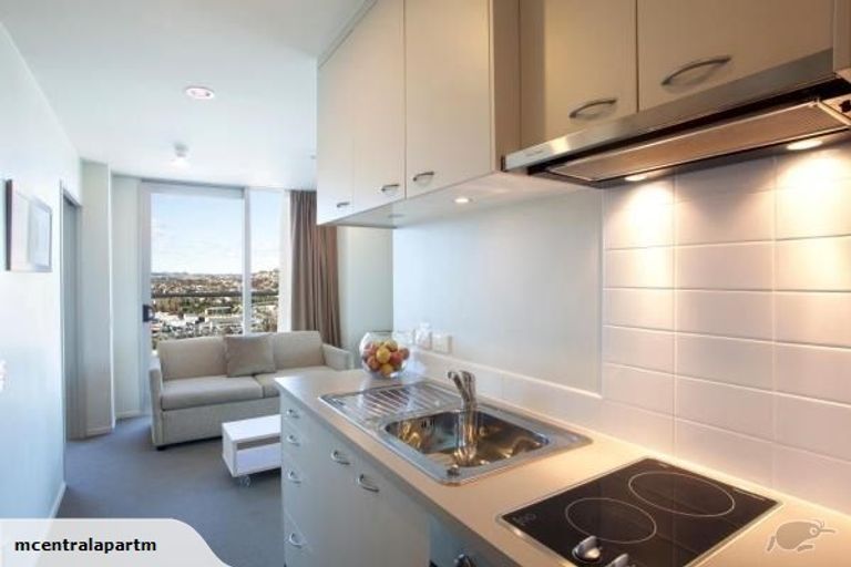 Photo of property in 1507/17 Osterley Way, Manukau, Auckland, 2104