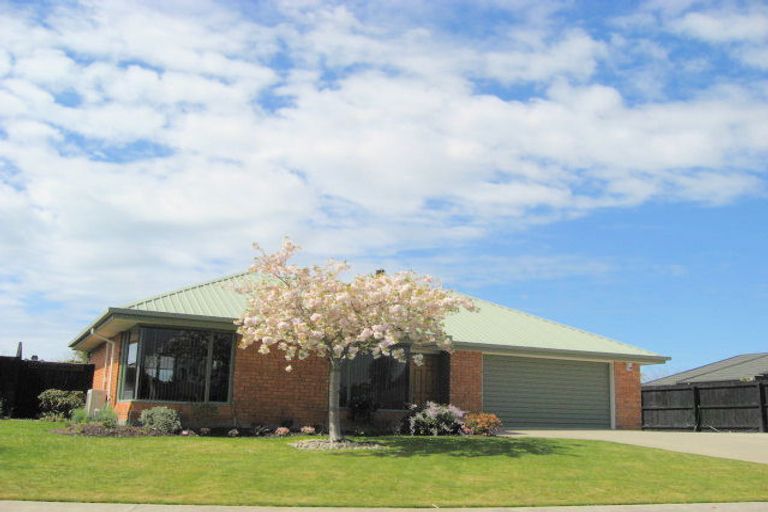 Photo of property in 47 Hewitts Road, Woodend, 7610