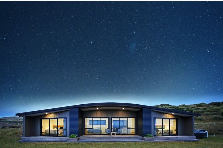 Photo of property in 685a Karioitahi Road, Lake Puketi, Waiuku, 2683