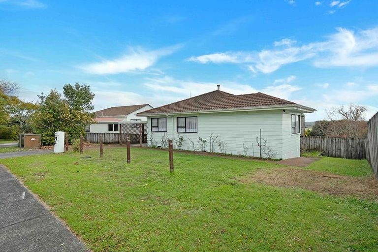 Photo of property in 12 Merida Place, Unsworth Heights, Auckland, 0632