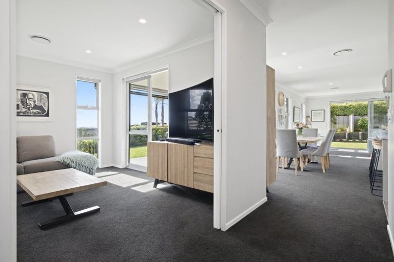 Photo of property in 120 Lisle Farm Drive, Pukekohe, 2120