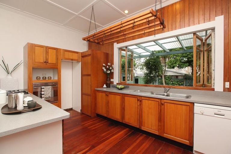 Photo of property in 14 Myrtle Street, Hamilton East, Hamilton, 3216