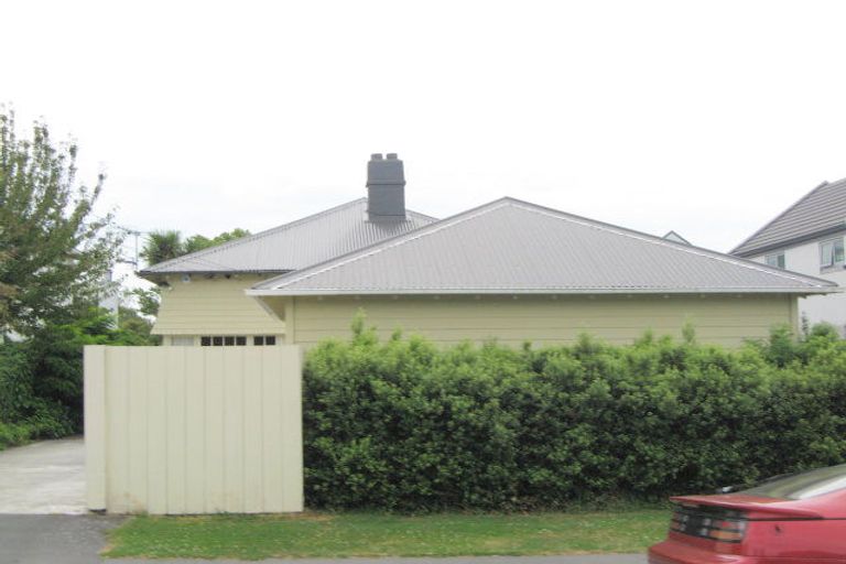 Photo of property in 75 Knowles Street, St Albans, Christchurch, 8052