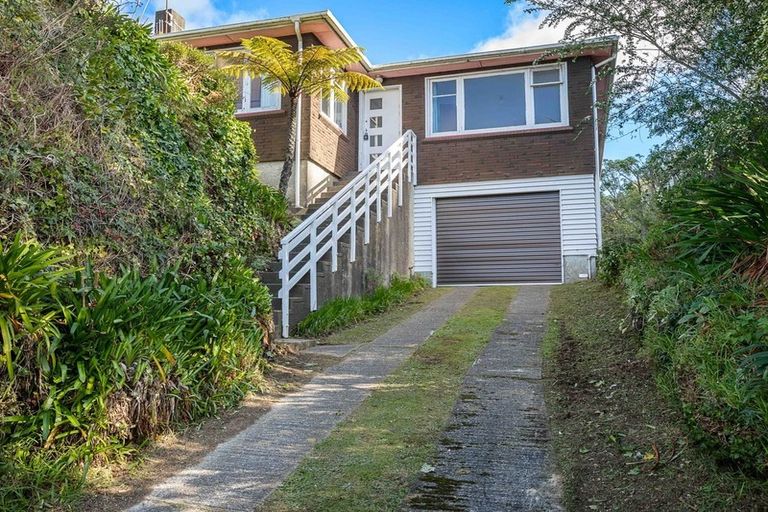 Photo of property in 243 Main Road, Tawa, Wellington, 5028