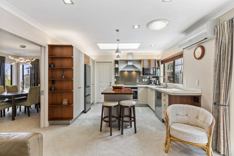 Photo of property in 25 Kilsyth Way, East Tamaki Heights, Auckland, 2016