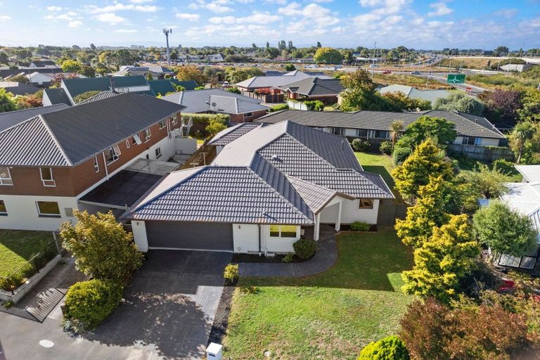 Photo of property in 135 Winters Road, Mairehau, Christchurch, 8052