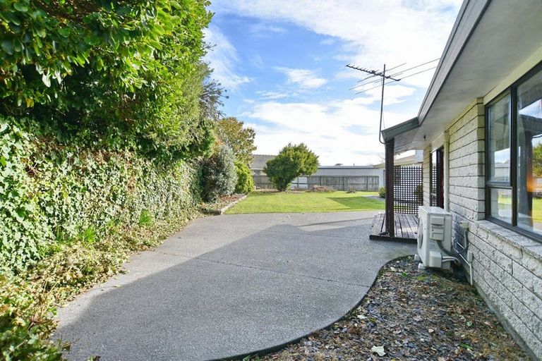 Photo of property in 31 Tyrone Street, Belfast, Christchurch, 8051