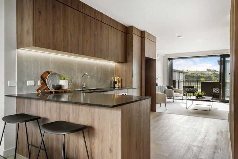 Photo of property in 5b Windlass Street, Long Bay, Auckland, 0630