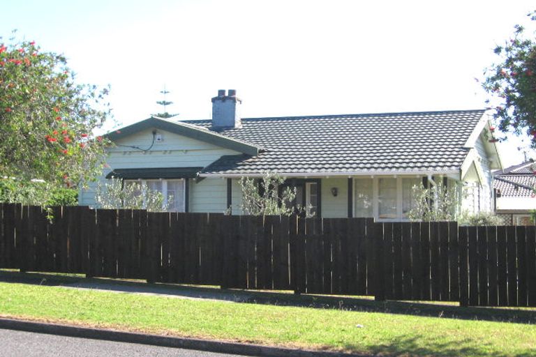 Photo of property in 5 Rewa Street, New Lynn, Auckland, 0600