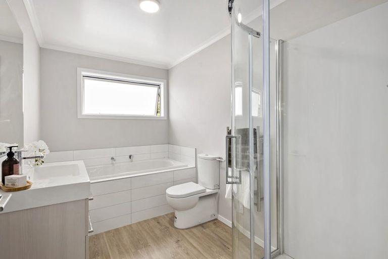 Photo of property in 3 Makomako Road, Brooklyn, Wellington, 6021