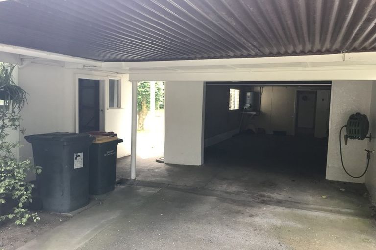 Photo of property in 402 South Road, Hawera, 4674