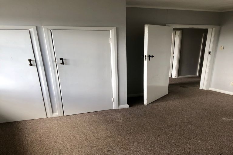 Photo of property in 17 Eastglen Road, Glen Eden, Auckland, 0602
