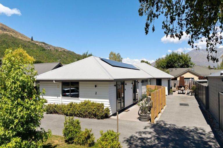 Photo of property in 2 Preston Drive, Arrowtown, 9302