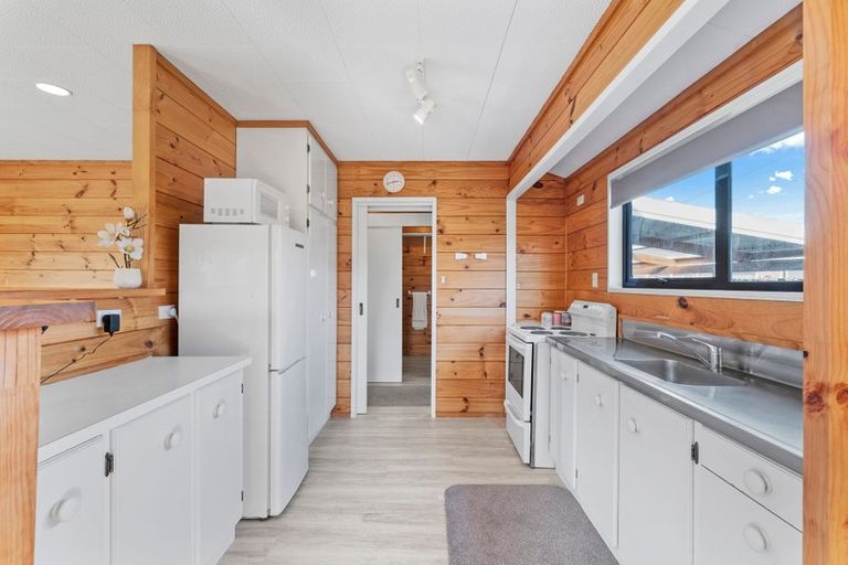 Photo of property in 9 Melanie Place, Orewa, 0931