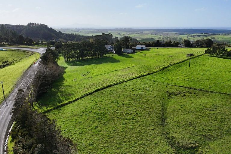 Photo of property in 14 Te Arai Point Road, Te Arai, Wellsford, 0975