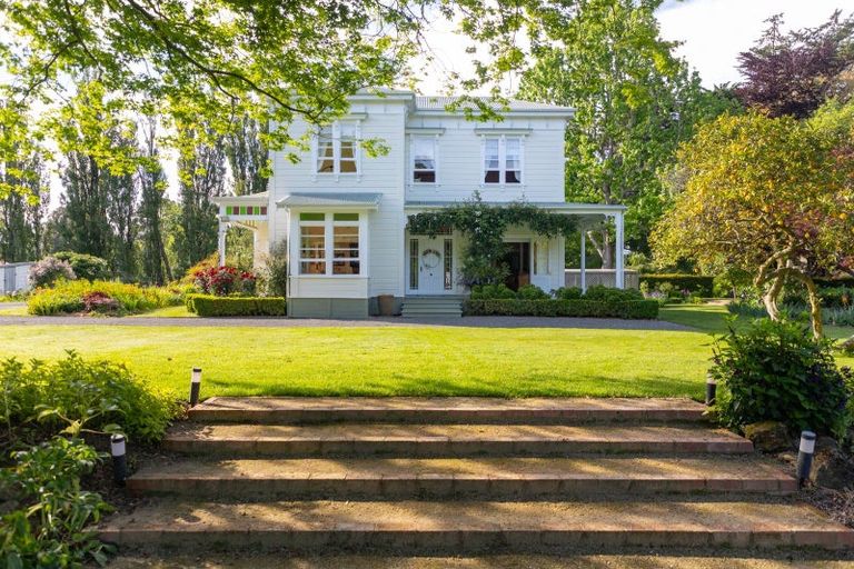 Photo of property in 914 Napier Road, Whakarongo, Palmerston North, 4470