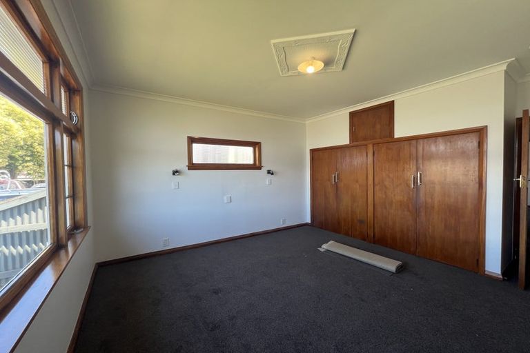 Photo of property in 67 Featherston Street, Takaro, Palmerston North, 4412