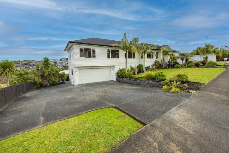 Photo of property in 21 Hornbill Drive, Fairview Heights, Auckland, 0632
