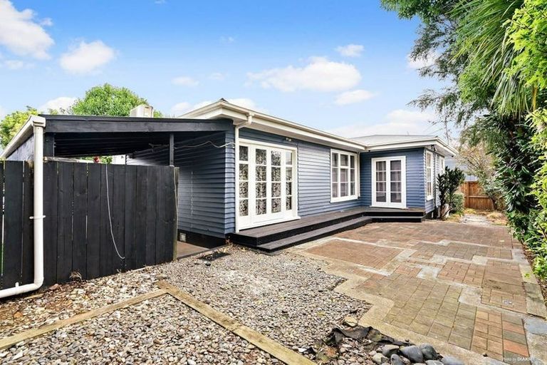 Photo of property in 4b Manuroa Road, Takanini, 2112